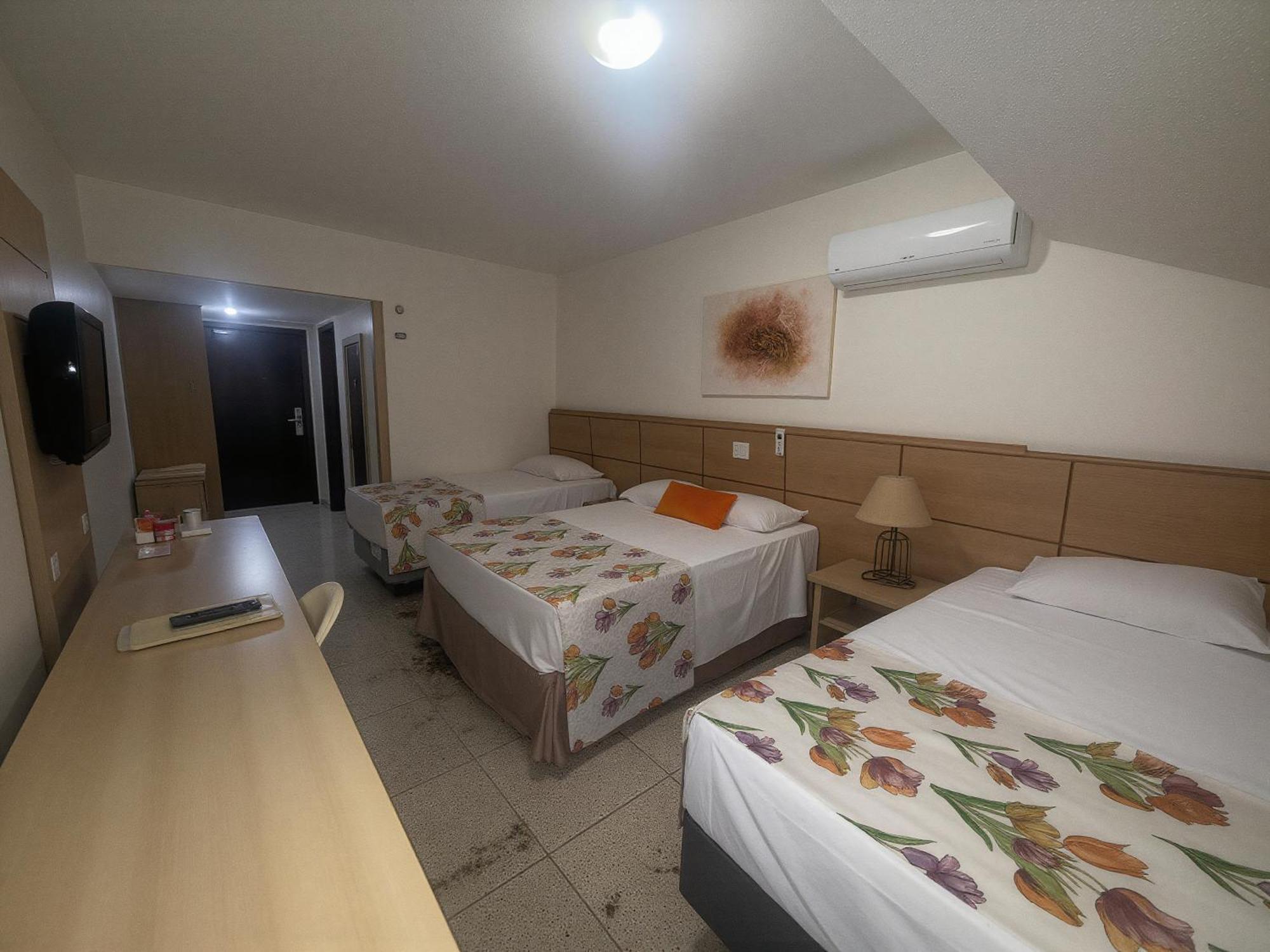 Superior Family Room,1742618785:JPEG